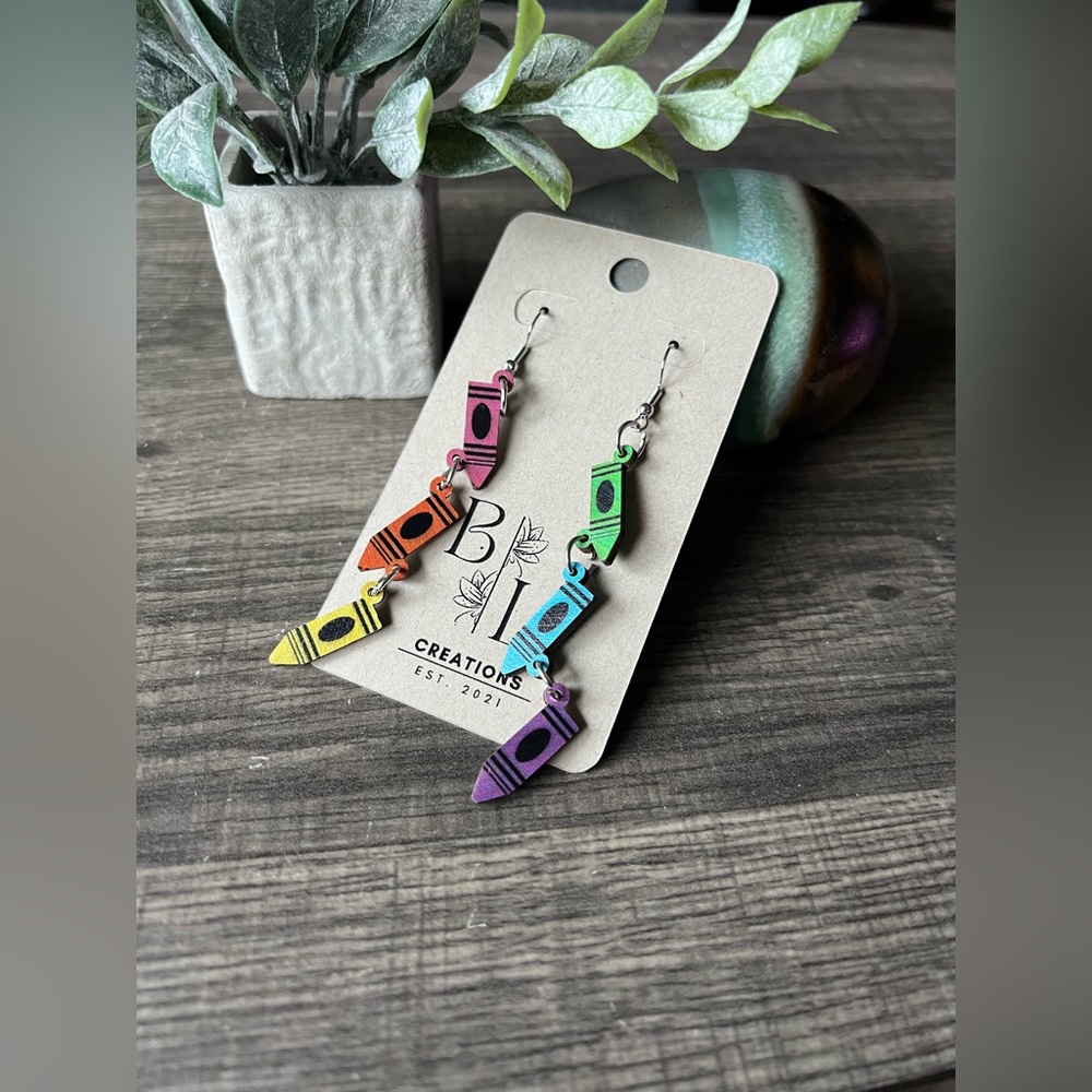 Colorful Crayon Dangles!